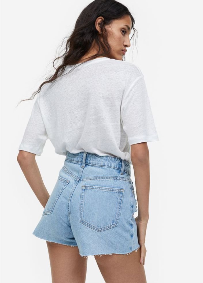 V-neck linen T-shirt - Image 9